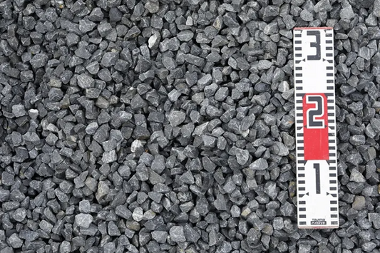 揖斐青黒砂利(13-20mm)