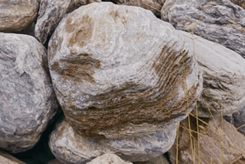 紅簾(すだれ)ごろた石 350-400mm