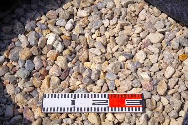 ブラウン天然川砂利 40mm