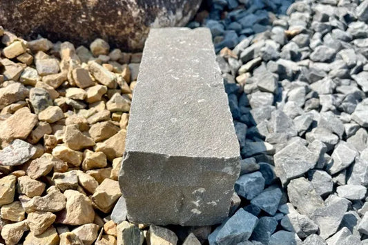 ピンコロブラック 3丁掛け 90*90*290mm(見切り、石畳、土留など)