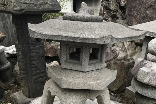 古代雪見灯篭
