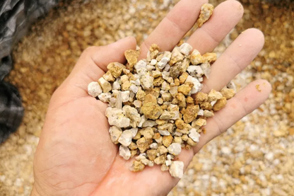 白川サビ砂利 3分（3-14mm）