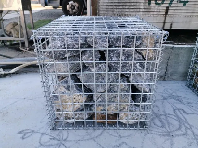 ガビオーネ　450＊450＊450mm（ガビオン、蛇籠）＊中に詰め込まれている石は別売りです。