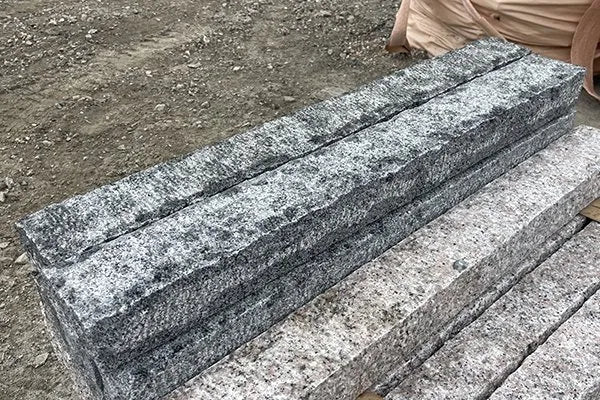 御影石グレー　延石（900mm＊100mm＊70mm）