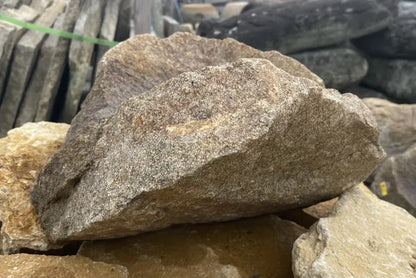 庵治石　水鉢　[3]