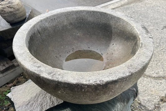 水鉢　つき臼　【一点もの】