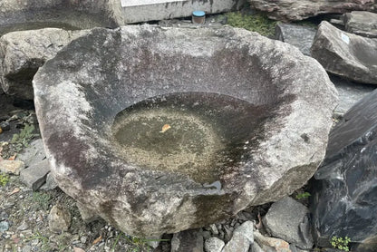 庵治石　水鉢　[8]