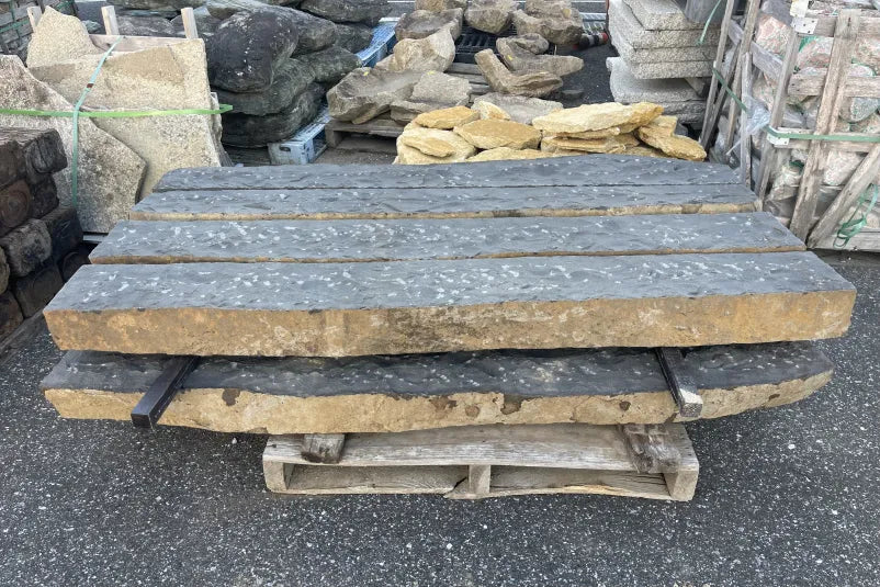 六方石延石　1面皮付き　130*200-230*1800mm