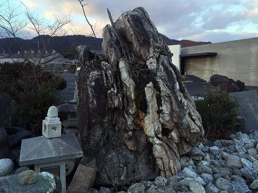 高山石　滝石